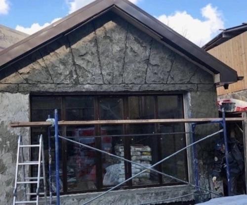 Я самостоятельно взялся за построение этого домика. 01