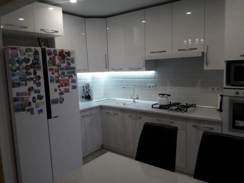 Моя мини кухня, которую объединили с залом. 01