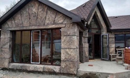 Я самостоятельно взялся за построение этого домика. 03