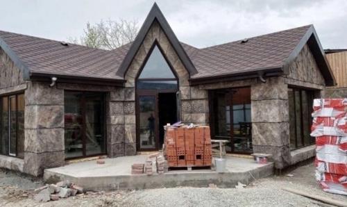 Я самостоятельно взялся за построение этого домика. 04