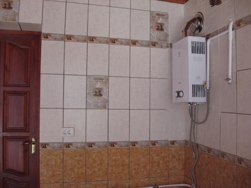 Муж ремонт на кухне сделал. 04