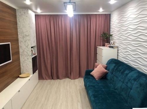 Собственно вот так мы оформили у себя большую комнату. 02