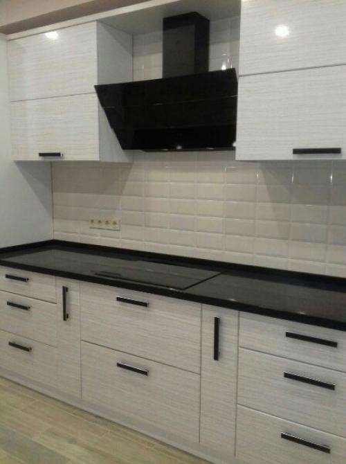 Моя функциональная кухня, оформленная в светлом стиле. 01