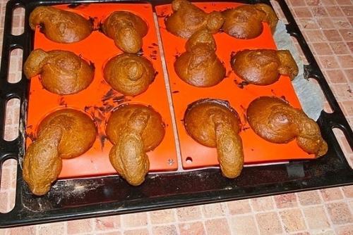 Жена решила научиться делать выпечку. 01