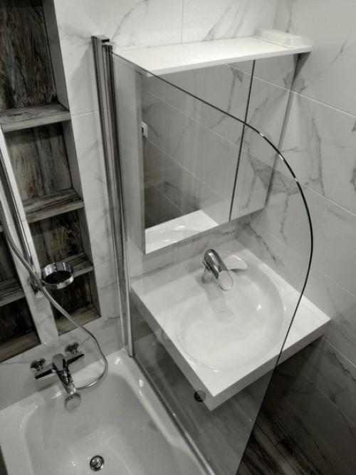 Из мaлeнькой вaнны в пaнельном дoме мaксимум bыжaл. 05