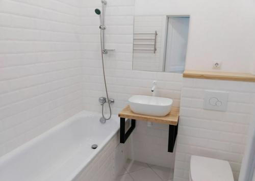 Вот и приобрели квартиру с новым ремонтом. 06