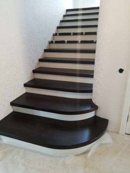 Шикарная лестница руками профессионалов. 02