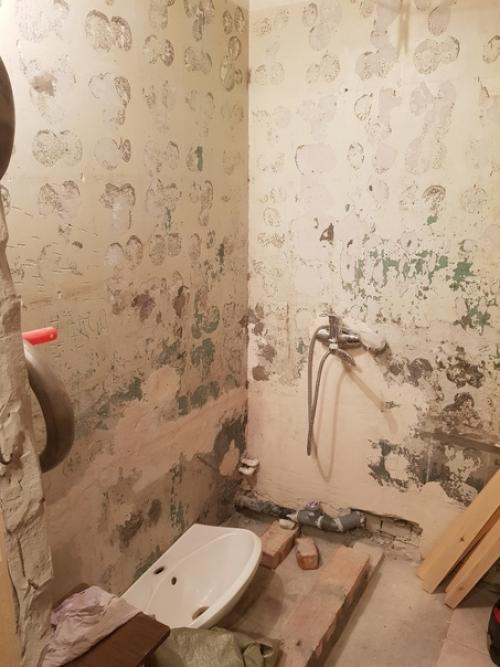 Всё делали вместе с уже, без мастеров и дизайнеров.