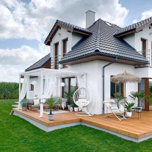 Не ведь это правда мечта, жить всей семьёй в таком чудесном загородном домике.