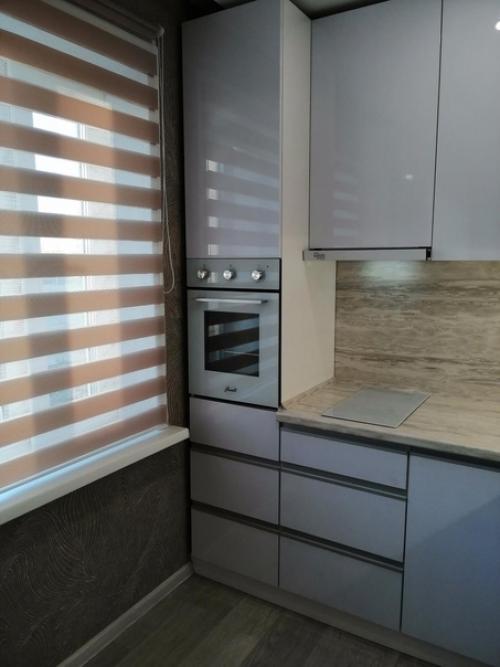 Мы объединили кухню с комнатой, демонтировав для этого стену. 01