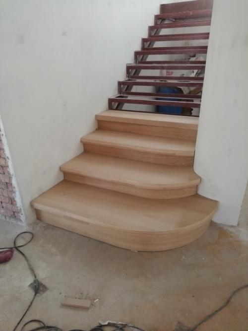 Шикарная лестница руками профессионалов. 01