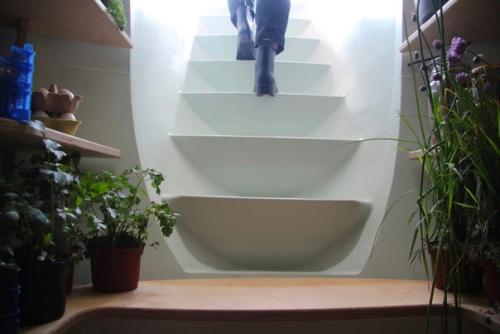 Сразу готовый погреб, который нужно просто закопать в землю, и вуаля! 04