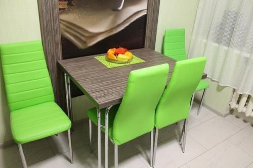 Исполнил мечту жены и сделал кухню в зеленом цвете, это её любимый.