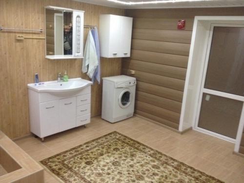 Вот такая ванная комната у нас вышла. 01