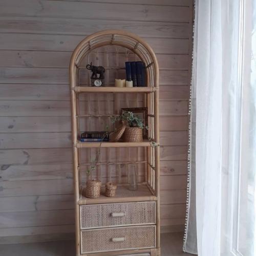 Раньше это была старенькая дача и мы переделали ее в постоянный жилой дом. 03