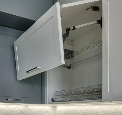 Наша кухня.  Выбирали максимально стильную и функциональную. 06