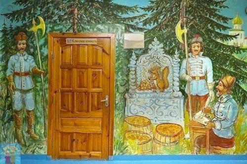 Школьный сторож из Екатеринбурга, которому на секундочку 90 лет, украсил стены школы сказочными картинами. 01