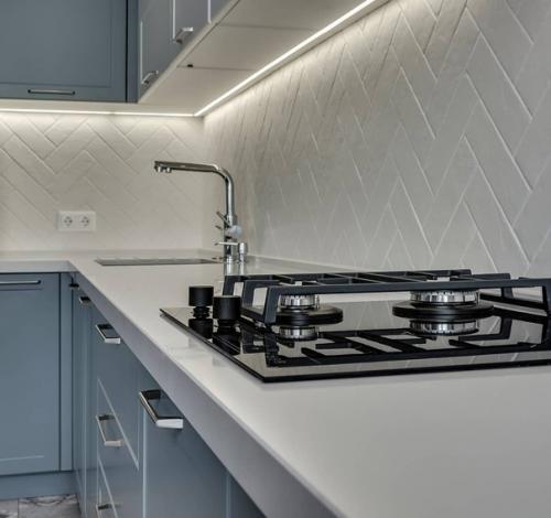 Наша кухня.  Выбирали максимально стильную и функциональную. 05