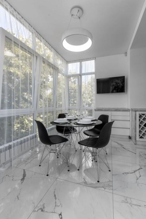 Квартира в доме 60-х годов с открытой террасой. 07