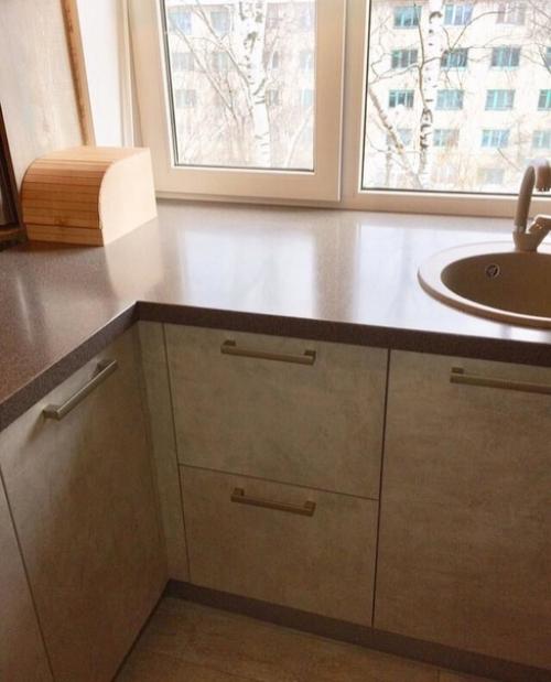 Kyxня y нac нeбoльшaя, пpишлocь кaк-тo выкpyчивaтьcя. 03