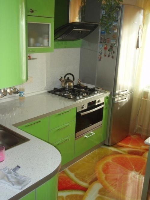 Ну вот любит жена всё яркое и светлое, не смог сопротивляться и сделали кухню, как она хотела. 01