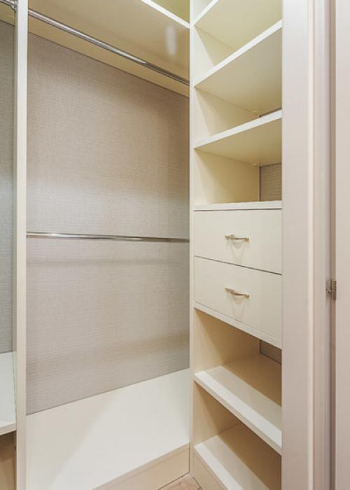 Сделали ремонт в спальне. 06