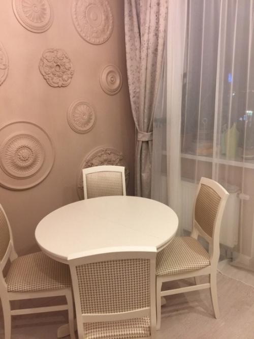 Вот такой вот интерьер на нашей кухни вышел. 04