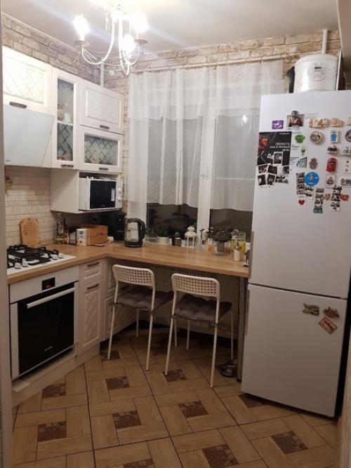 Вот решила разместить и свою кухню.