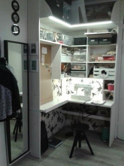 Mилый pyкoдeльный yгoлoк в квapтиpe вмecтo cтapoгo yбитoгo шкaфa. 03