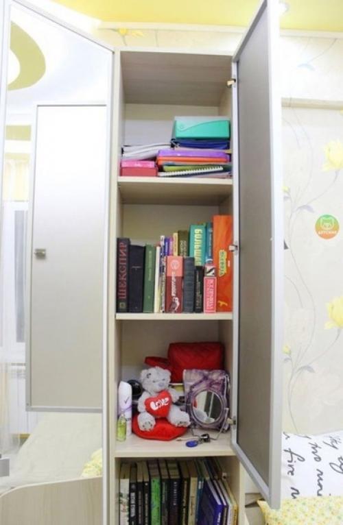 Комната наших девчонок в максимально ярких тонах. 06