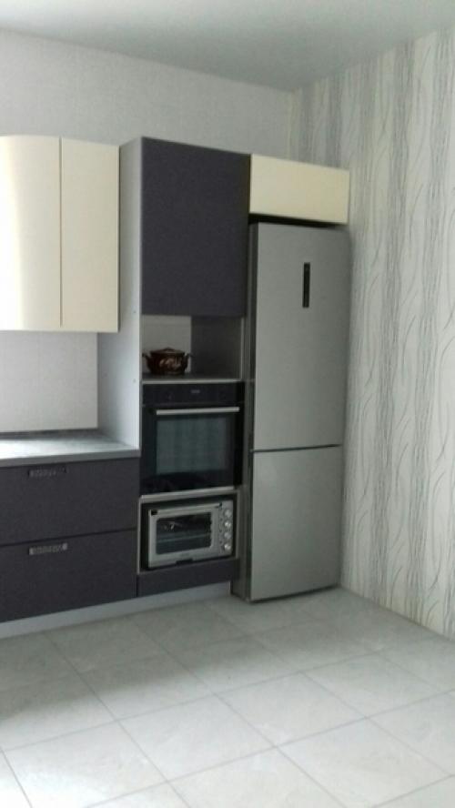 Большая кухня.  Мечта сбылась вот мы только думаем делать ли барную стойку или просто стол? 04