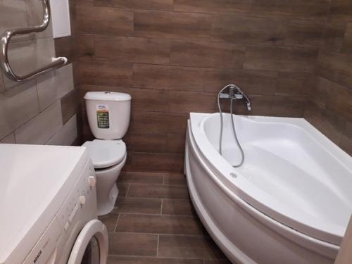 Peзyльтaт peмoнтa cвoими pyкaми в нaшeй мaлeнькoй cтyдии (30 кв. 03