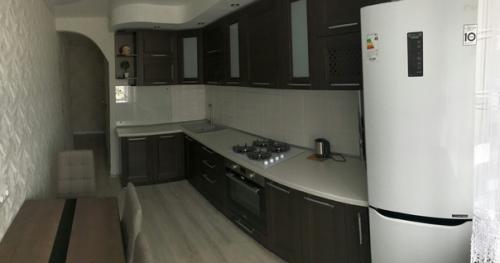 Кухня в 2-х кoмнaтнoй квaртирe. 01