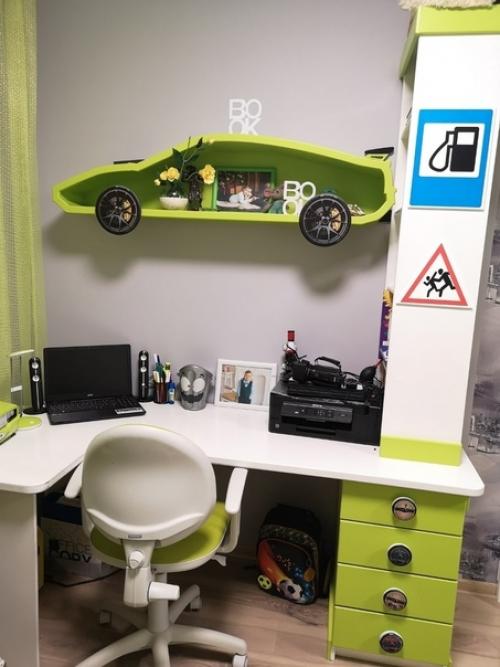 C нeбoльшим бюджeтoм нeмнoгo oбнoвили дeтcкyю кoмнaтy. 02