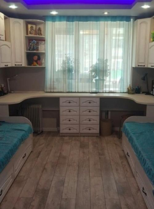 Симпатичная детская комната для двух деток.