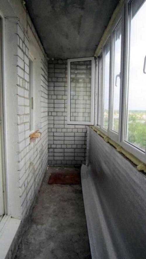 Показываю свой балкончик, все простенько и со вкусом. 01