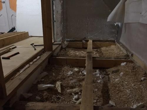 Относительно долгое время у нас чердак пустовал, ничего там не делали. 01