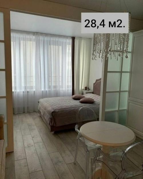 Небольшая, но очень красивая и с современным ремонтом, студия.