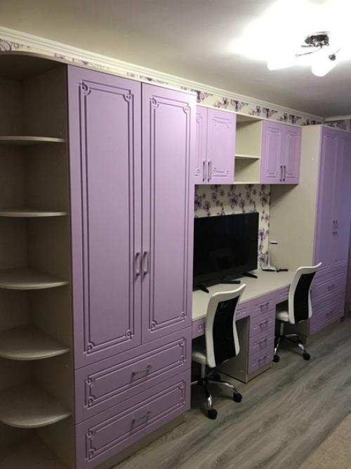 У нас две дочки, вот так мы обустроили для них детскую комнату. 02