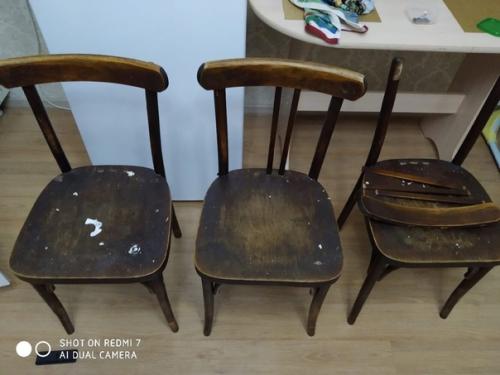 Моё самое любимое хобби, давать вторую жизнь старой мебели.