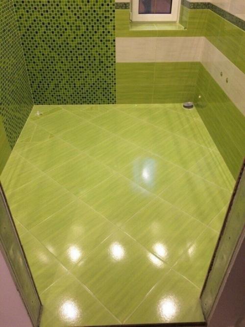 Долго не могли выбрать, ванна или душ, но почему-то всё таки остановились на душе. 04