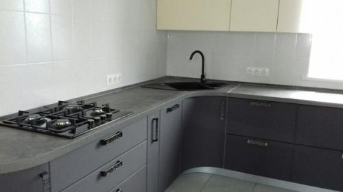 Большая кухня.  Мечта сбылась вот мы только думаем делать ли барную стойку или просто стол? 06