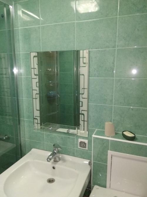 Бабушка попросила немножко отремонтировать ванную комнату. 05