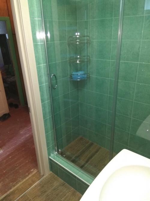 Бабушка попросила немножко отремонтировать ванную комнату. 04