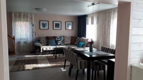 Результат нашего ремонта в дачном домики, бюджет составил на все это дело в 250 000. 08