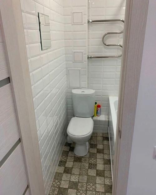 Купили для дочери студентки маленькую квартиру студию, и сами сделали ремонт, но выбирала она всё сама. 04