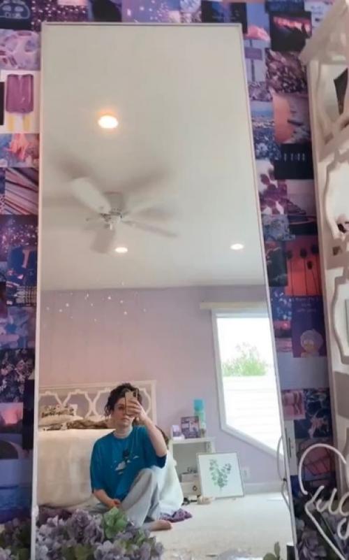 Недавно пришла идея украсить зеркало, а то как то печально оно выглядело.