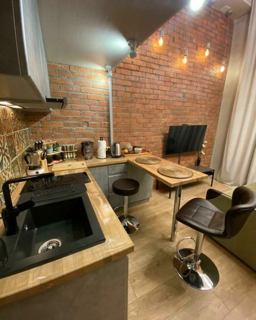 Это наша скромная студия. 03