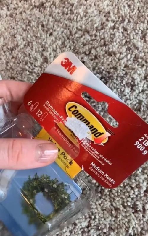 Недавно пришла идея украсить зеркало, а то как то печально оно выглядело. 01