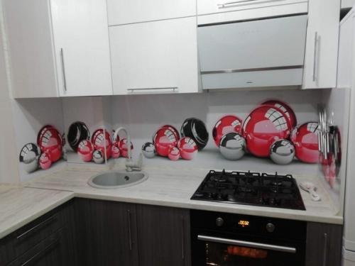 Осуществила мечту совместив подоконник с рабочей поверхностью, кухня 6 кв. 05